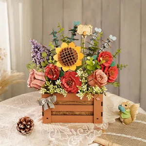 Rolife Wooden Bloom Box TW02H, composition florale DIY en bois avec tournesol, roses rouges, fleurs roses et feuillage coloré dans une jardinière