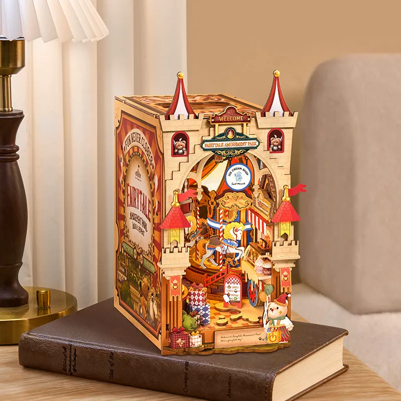 Book Nook Amusement Park – Image 5