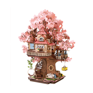 Rolife Sakura Tree House TGS04, puzzle 3D en bois représentant une cabane miniature à deux étages construite autour d’un cerisier en fleurs.