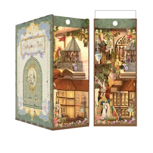 Book Nook Tonecheer Shakespeare’s Verse inspiré de la British Library, représentant une scène théâtrale anglaise miniature avec personnages, bâtiments historiques et fleurs.