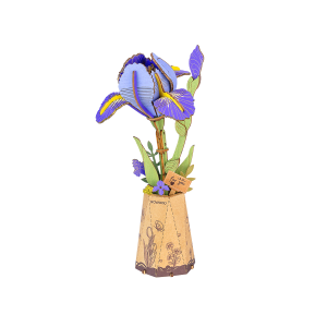 Puzzle 3D en bois Rowood Purple Iris TW121 représentant un iris violet aux détails jaunes, avec feuilles vertes et vase décoratif en papier.